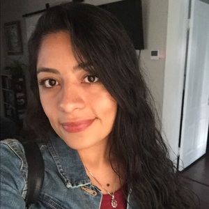 Meet your Posher, Liz